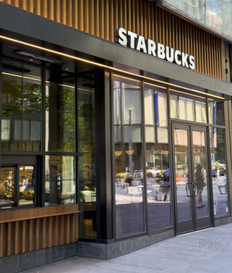 Starbucks, building exterior, Hudson Yards, Manhattan, New York City, New York, USA