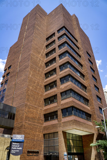 Lawrence G. Kolb Research Laboratory, building exterior, Columbia University Roy and Diana Vagelos College of Physicians and Surgeons, 40 Haven Avenue at West 168th Street, Washington Heights, Manhattan, New York City, New York, USA