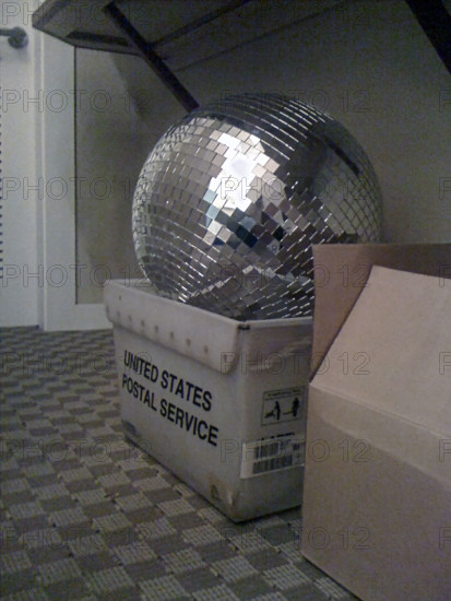 Mirror ball in USPS basket