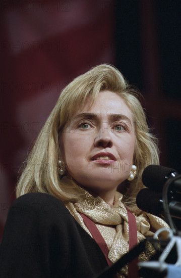 U.S. First Lady Hilary Clinton speaking at March of Dimes Awards dinner, Excelsior Hotel, Little Rock, Arkansas, USA, Bob McNeely, White House Photographer, March 4, 1993