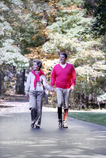 U.S. President Ronald Reagan and U.S. First Lady Nancy Reagan walking at Camp David, Frederick County, Maryland, USA, President Ronald Reagan White House Photographic Office, October 2, 1982