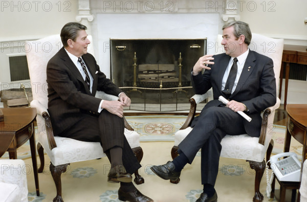 U.S. President Ronald Reagan Meeting with Jerry Falwell in Oval Office of the White House, Washington, D.C., USA, President Ronald Reagan White House Photographic Office, March 15, 1983