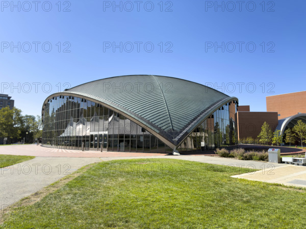 Kresge Auditorium, building exterior, Massachusetts Institute of Technology, MIT Building W16, 48 Massachusetts Avenue, Cambridge, Massachusetts, USA