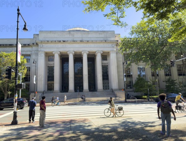 William Barton Rogers Building, MIT Building 7, building exterior, Massachusetts Institute of Technology, 77 Massachusetts Avenue, Cambridge, Massachusetts, USA
