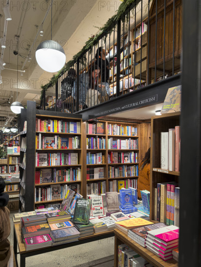 Customers in bookstore, Soho, Manhattan, New York City, New York, USA
