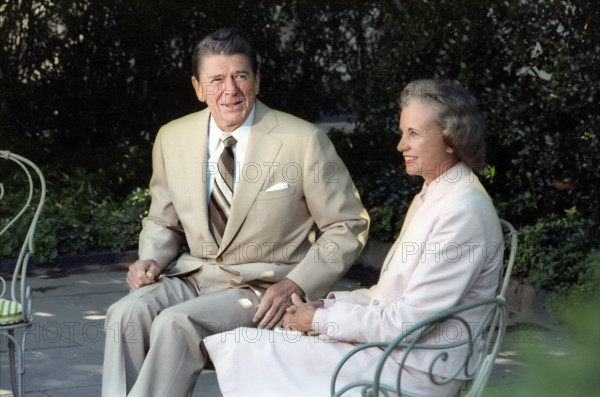 U.S. President Ronald Reagan and his Supreme Court justice nominee Sandra Day O'Connor in the White House Rose Garden, Washington, D.C., USA, President Ronald Reagan White House Photographic Office, July 15, 1981