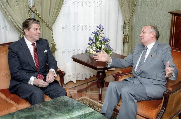 U.S. President Ronald Reagan and Soviet General Secretary Mikhail Gorbachev at first summit, Geneva, Switzerland, President Ronald Reagan White House Photographic Office, November 19, 1985