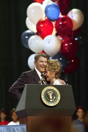 U.S. President Ronald Reagan and U.S. First Lady Nancy Reagan attending a Republican party luncheon in her honor, New Orleans Convention Center, New Orleans, Louisiana, USA, President Ronald Reagan White House Photographic Office, August 15, 1988