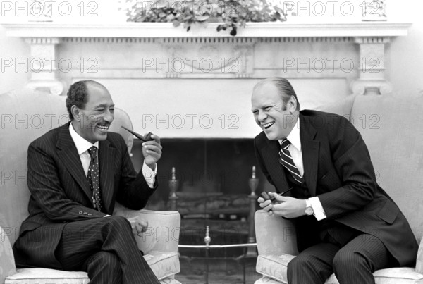 U.S. President Gerald R. Ford and President Anwar al-Sadat of Egypt meeting in White House Oval Office, Washington, D.C., USA, Gerald R. Ford White House Photographs, October 27, 1975