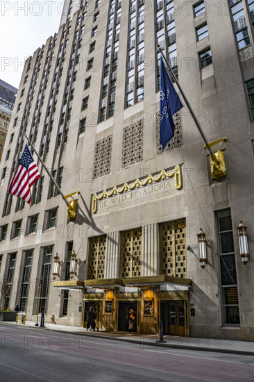 The Waldorf Astoria, luxury hotel and condominium residence, building exterior and street scene, Lexington Avenue, Manhattan, New York City, New York, USA