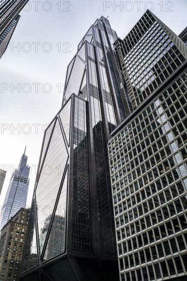 JPMorgan Chase office building, building exterior and street scene, low angle view, 270 Park Avenue, Manhattan, New York City, New York, USA