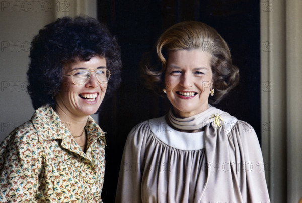 American tennis player Billie Jean King and U.S. First Lady Betty Ford meeting in the White House West Sitting Hall, Washington, D.C., USA, Gerald R. Ford White House Photographs, July 21, 1975