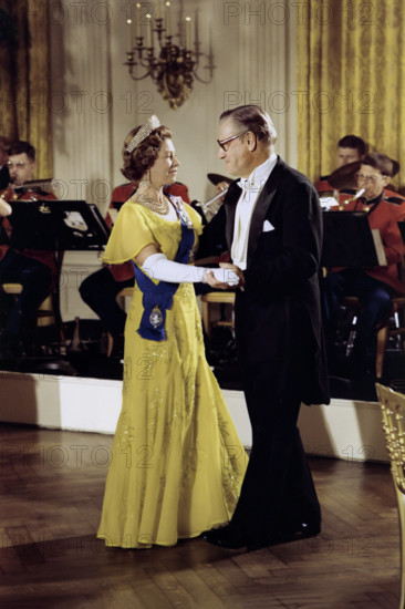 U.S. Vice President Nelson Rockefeller dancing with Queen Elizabeth II during a White House state dinner honoring Her Majesty, Washington, D.C., USA, Gerald R. Ford White House Photographs, July 7, 1976