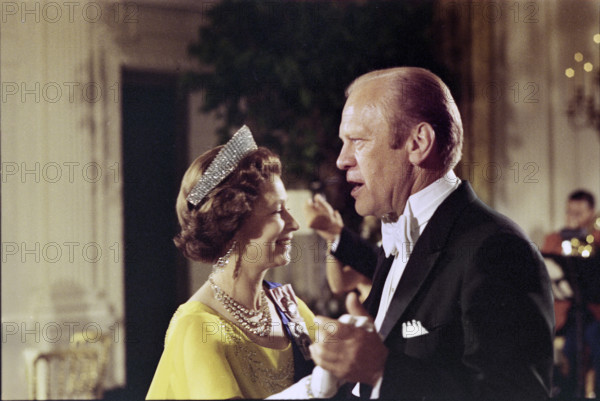 U.S. President Gerald R. Ford dancing with Queen Elizabeth II during a White House state dinner honoring Her Majesty, Washington, D.C., USA, Gerald R. Ford White House Photographs, July 7, 1976