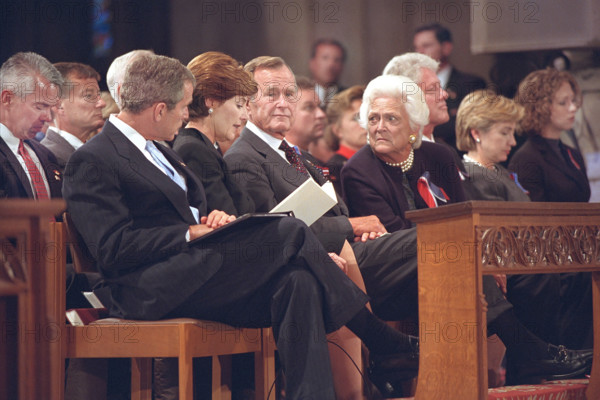 U.S. President George W. Bush, U.S. First Lady Laura Bush, former U.S. President George H. W. Bush, Former U.S. First Lady Barbara Bush, former U.S. President Bill Clinton, former U.S. First Lady and U.S. Senator from New York Hillary Rodham Clinton and Chelsea Clinton attending National Day of Prayer and Remembrance Service, National Cathedral, Washington, D.C., USA, Eric Draper, George W. Bush White House Photo Office, September 14, 2001