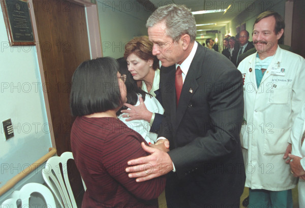 U.S. President George W. Bush and U.S. First Lady Laura Bush visiting Washington Hospital Center, Washington, D.C., USA, Eric Draper, George W. Bush White House Photo Office, September 13, 2001