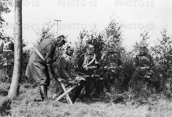 Wilhelm II (in the middle): Kaiser of Germany and King of Prussia