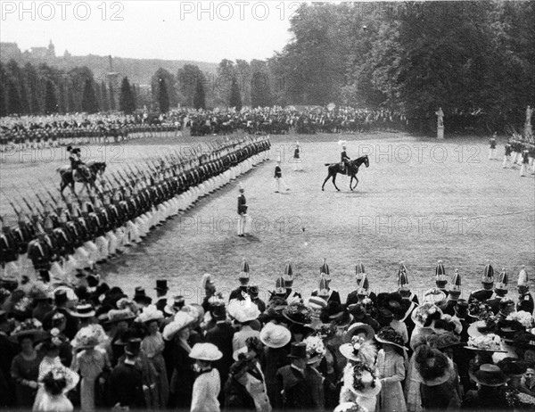 Military review, Berlin