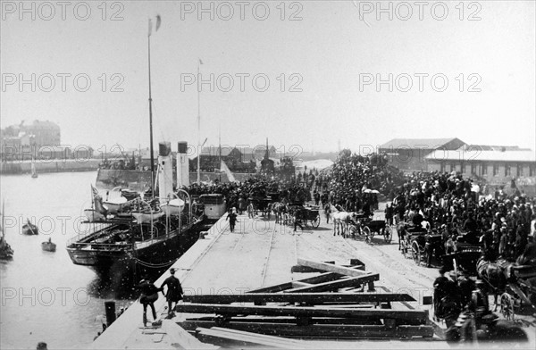 Le Tréport 1888, départ en exil du Comte de Paris