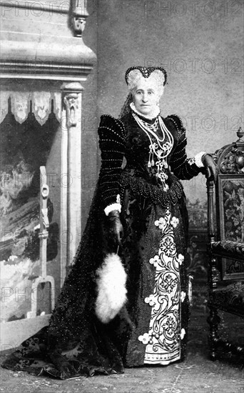 L'infante Marie Louise Fernande d'Espagne, Duchesse de Montpensier