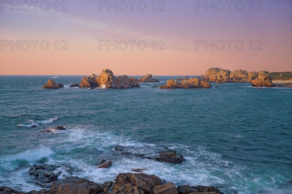 Plougrescant, Côtes-d'Armor