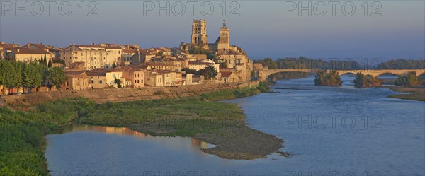 Pont-Saint-Esprit, Gard