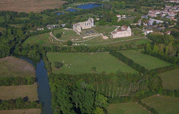 Abbaye Saint-Pierre de Maillezais, Vendée