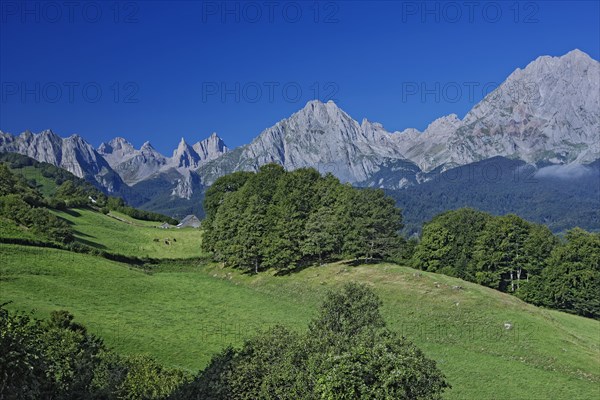 Le cirque de Lescun, Pyrénées-Atlantiques