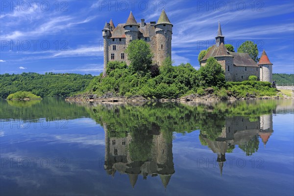 Le Château de Val, Cantal