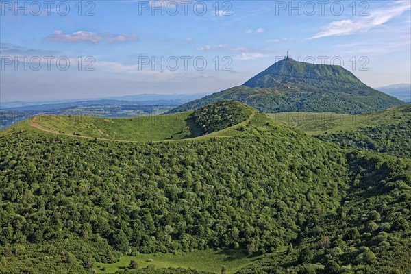 Massif du Puy-de-Dôme and de Pariou