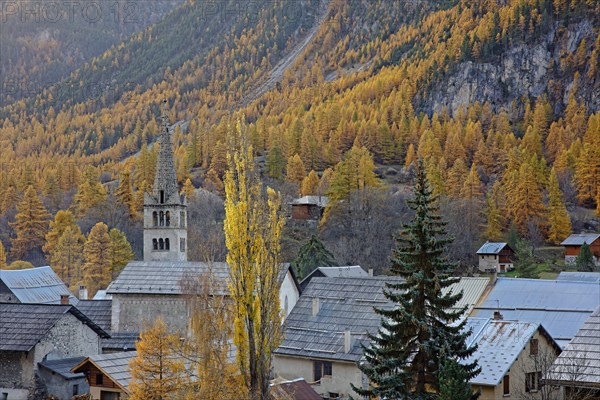 Névache en automne, Vallée de la Clarée, Hautes-Alpes