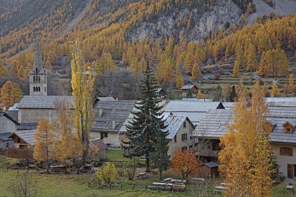 Névache en automne, Vallée de la Clarée, Hautes-Alpes