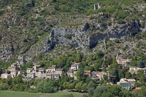 Monieux, Gorges de la Nesque, Vaucluse