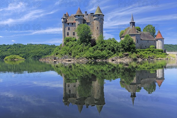 Le Château de Val, Cantal