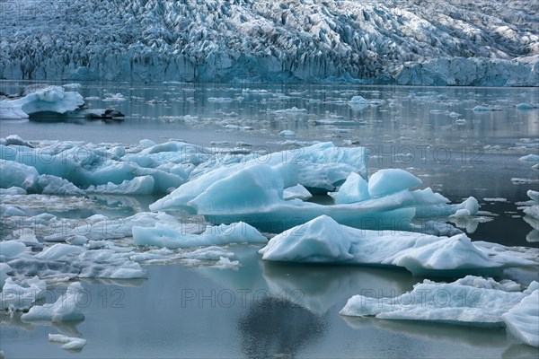 Islande, le glacier Breiðamerkurjökull et la lagune de Jökulsárlón