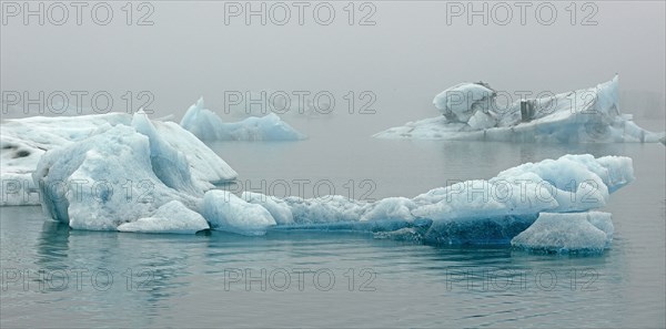 Islande, le glacier Breiðamerkurjökull et la lagune de Jökulsárlón