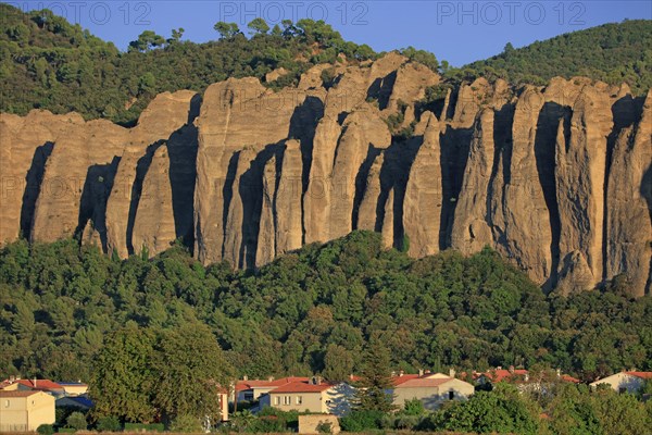 Les Mées, Alpes-de-Haute-Provence