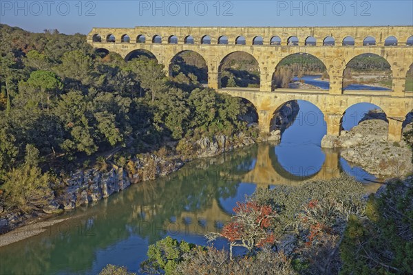 France, Gard (30), Vers-Pont-du-Gard, Pont du Gard, aqueduc romain / France, Gard, Vers-Pont-du-Gard, Pont du Gard, Roman aqueduct