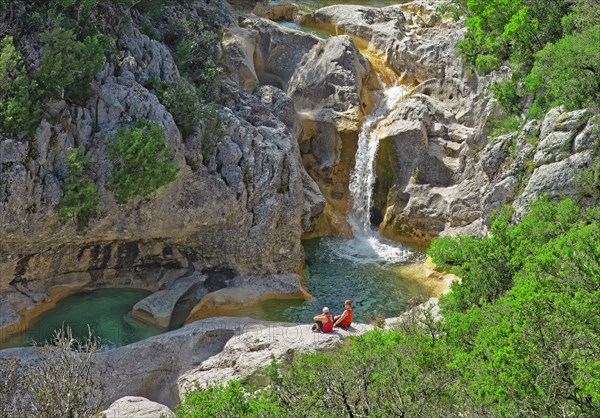 France, Gard(30) Navacelles, les Aiguières, cascades et cavités creusées par la rivière dans le lit du Valat de Séguissous / France, Gard , Navacelles, les Aiguières, waterfalls and cavities dug by the river in the bed of the Valat de Séguissous /