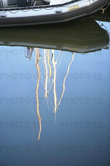 France, Normandie, calvados, Honfleur, le vieux bassin, reflet, mats, zodiac,