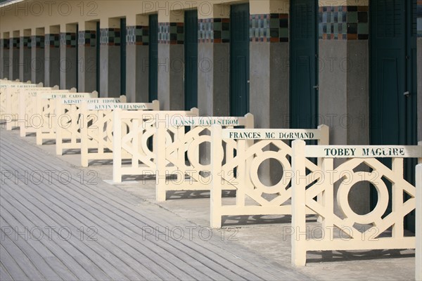 France, Basse Normandie, calvados, cote fleurie, deauville, les planches, separations cabines de bains, stars de cinema,