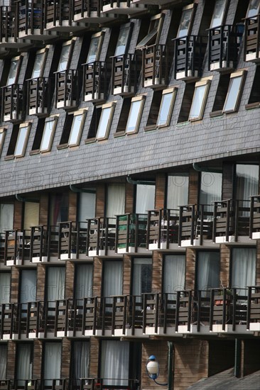 France, Normandie, calvados, deauville, marina, port deauville, balcons et fenetres, ardoise,