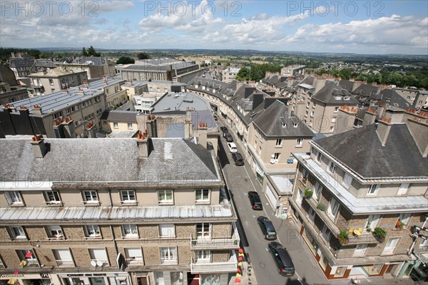 France, Basse Normandie, Calvados, bocage virois, vire, itineraire des pelerins des chemins de saint michel, depuis les hauteurs de la porte horloge, donjon,