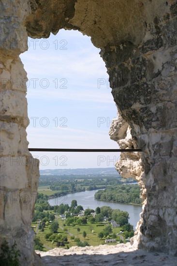 France, Haute Normandie, vallee de la Seine, eure, les andelys, chateau gaillard, detail ouverture dans le donjon, vestige, richard coeur de lion,