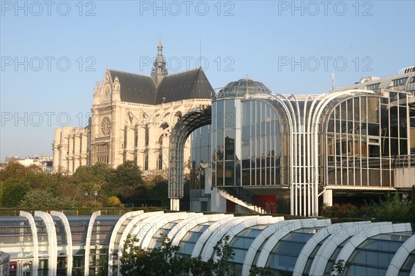 France, Paris 1e, les halles, forum des halles, eglise saint eustache et jardins,