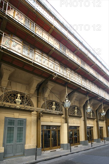 France, facade