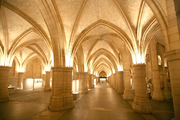 France, Paris 1e, conciergerie, ancienne prison, monument historique, art medieval, salle des gens d'armes