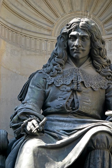 France, Paris 2e, rue de richelieu, fontaine moliere, statue, jean baptiste poquelin, detail,