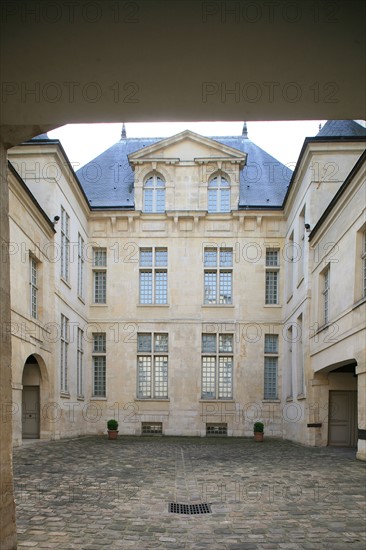 France, Paris 3e, le marais, hotel particulier, hotel de Donon, musee cognacq jay, facade sur cour, rue elzevir,