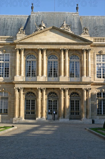 France, Paris 3e, le marais, hotel particulier, rue des francs bourgeois, hotel de Soubise, musee de l'Histoire de France, facade, colonnes, portique,